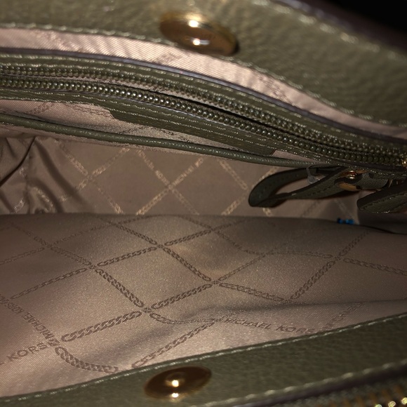Brand new MK Olive Satchel - Picture 4 of 7
